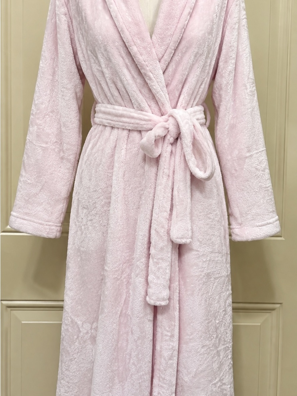 Pavilia Plush Cozy Shawl-Collar Women's Robe in Light Pink Size L /XL